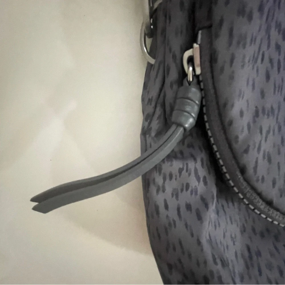 Lululemon Party Om Bag - Picture 6 of 17